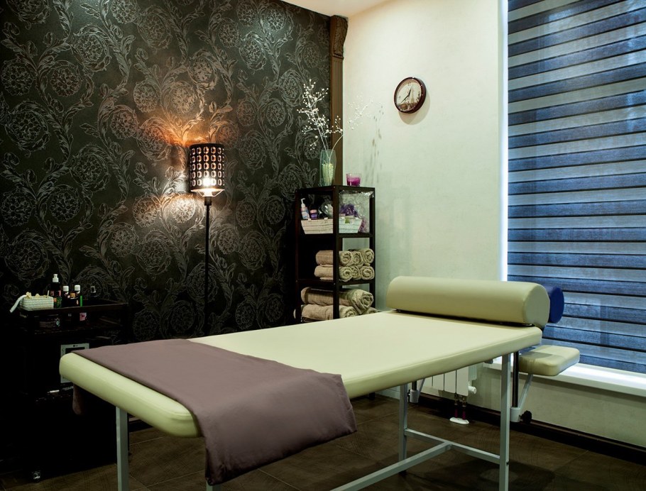Интерьер массажного кабине