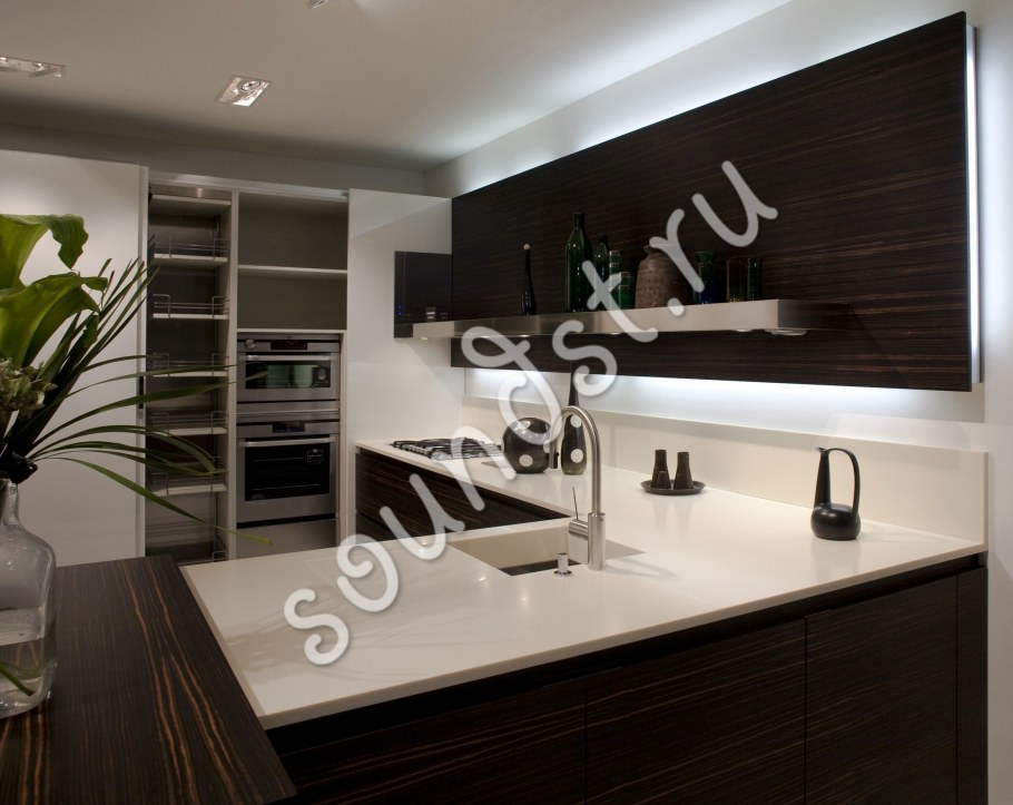 Кухня бежевая матовая