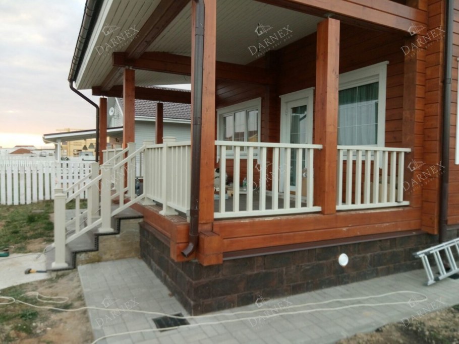 Резные перила для веранды