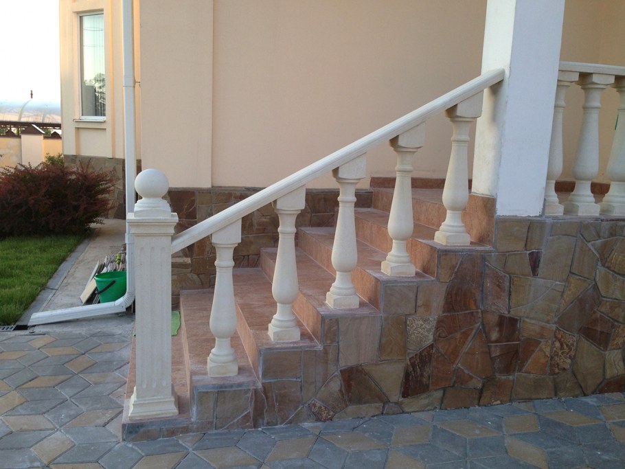 Дом с террасой по периметру