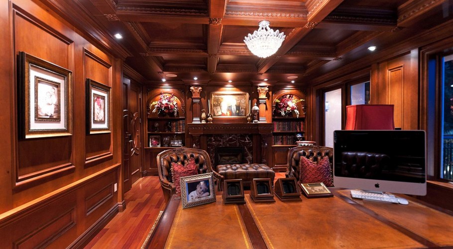 Комната в деревянном доме интерьер