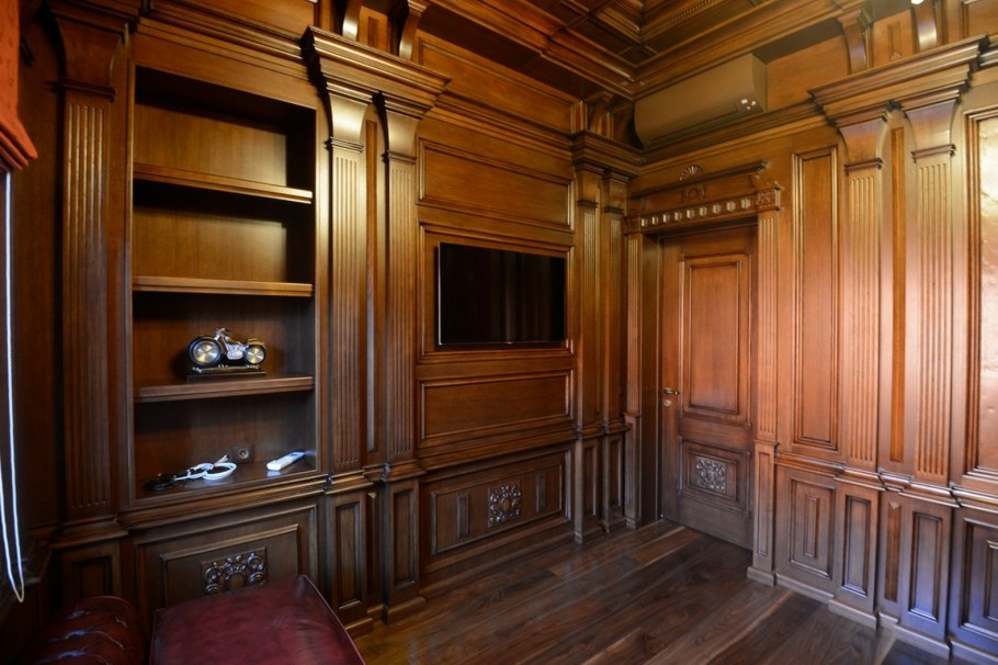 Кабинет из дерева