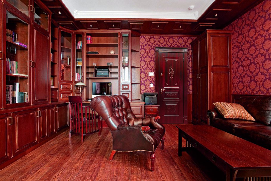 Отделка кабинета натуральным деревом