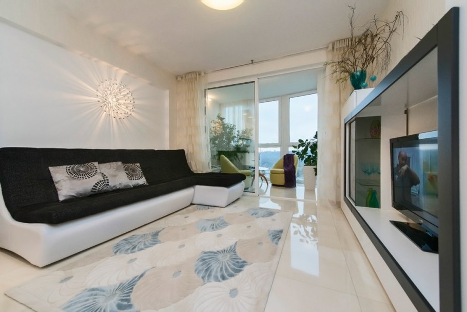 Гостиная с лоджией