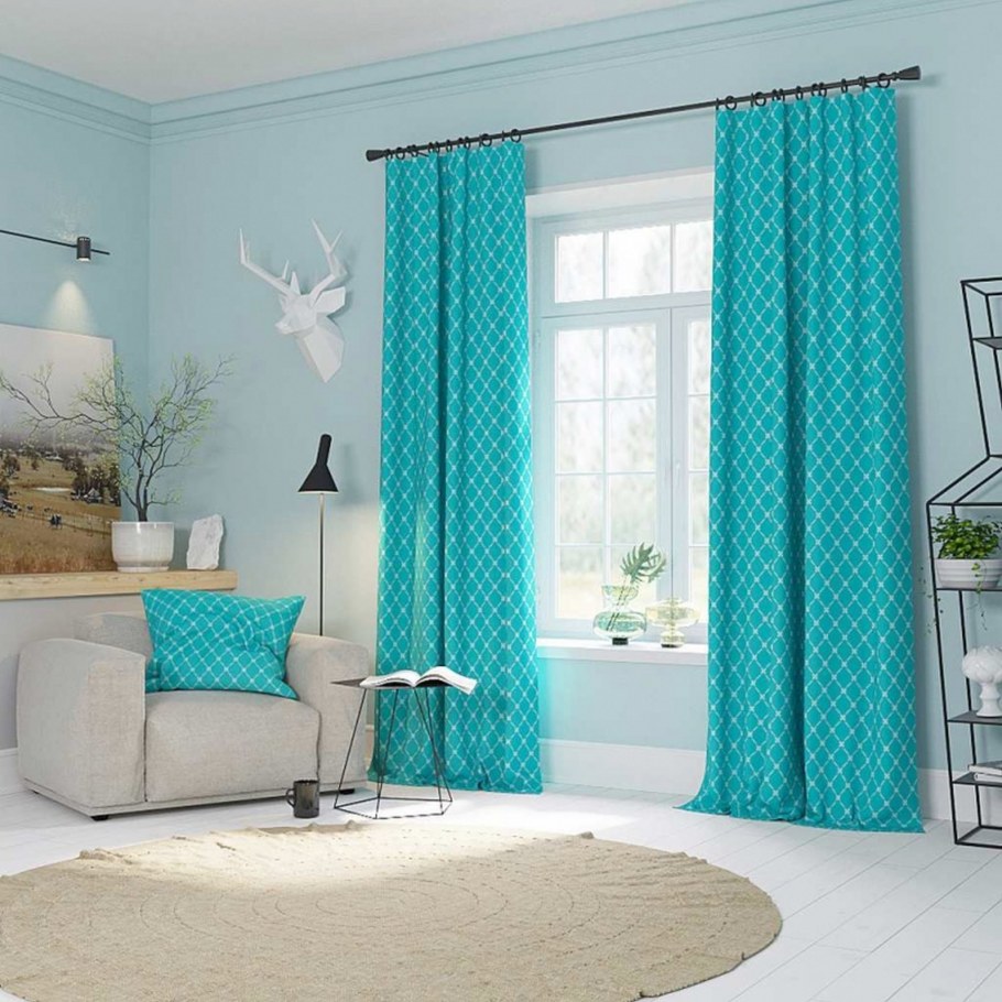 Бирюзовые шторы в детской