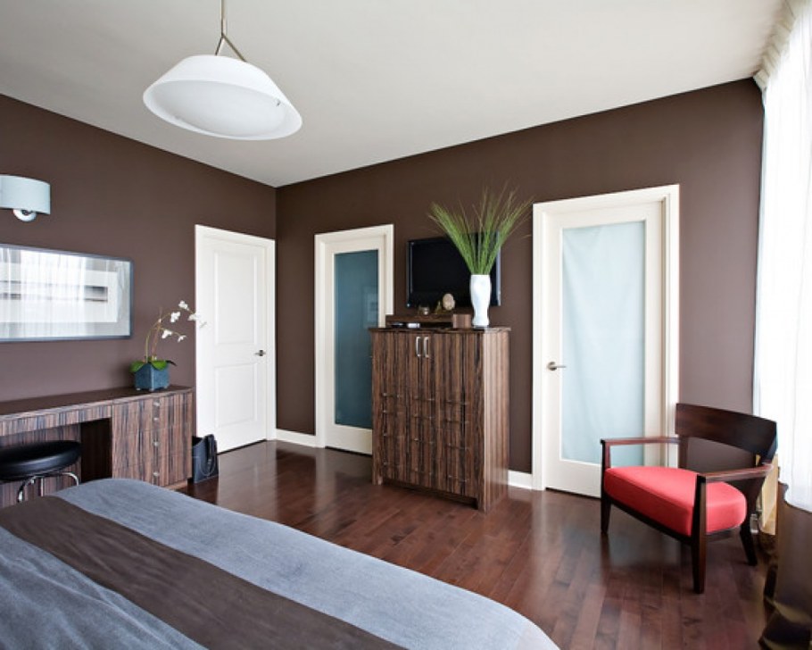 Коричневые стены в интерьере