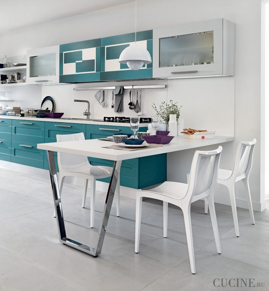 Изумрудная кухня в интерьере