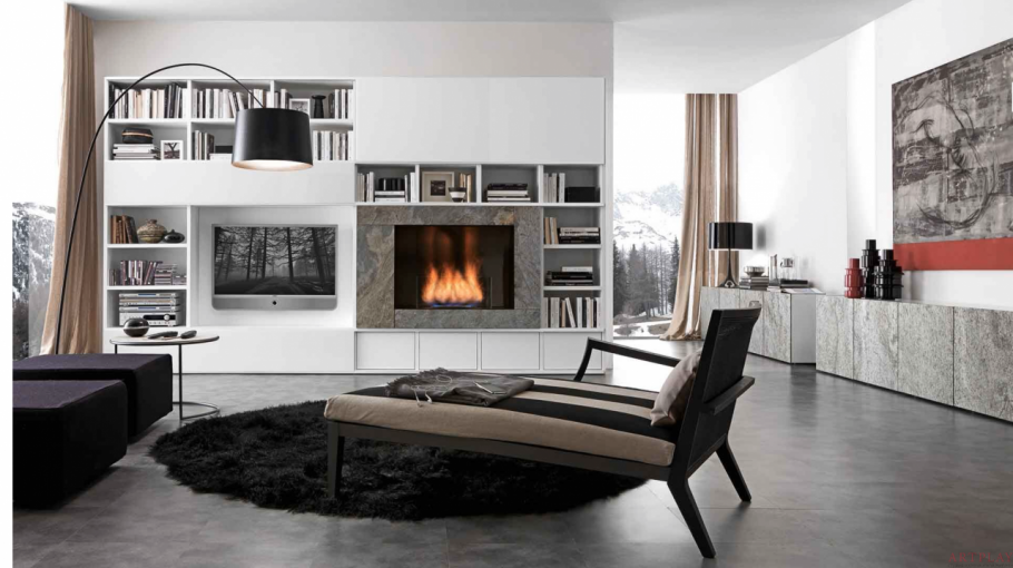 Встроенный камин в гостиной