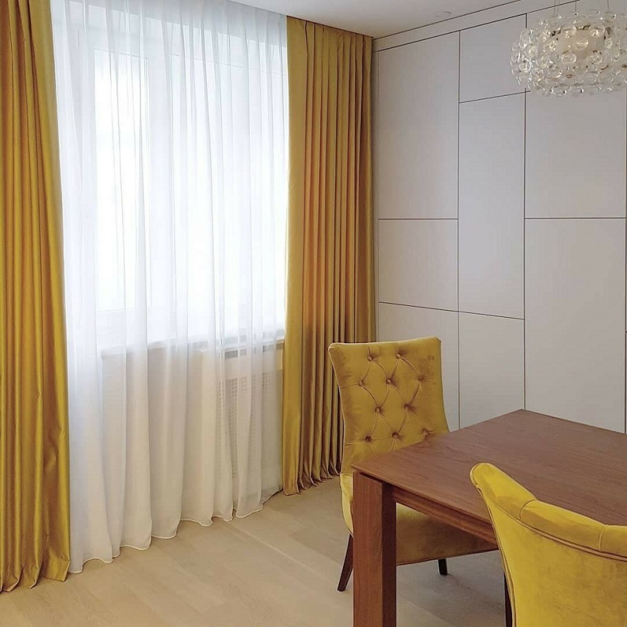 Бирюзовые шторы в интерьере