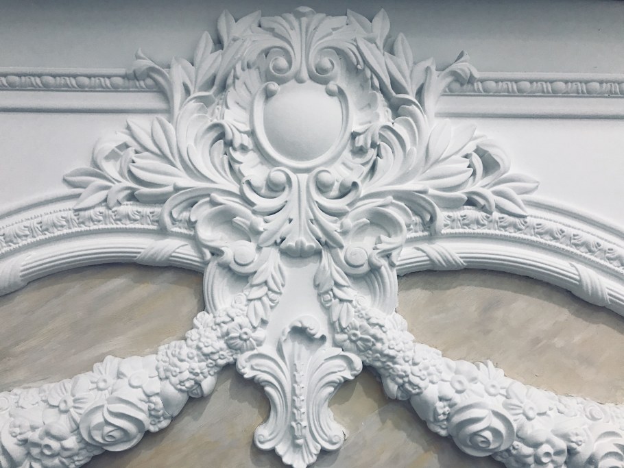 Художественная отделка стен