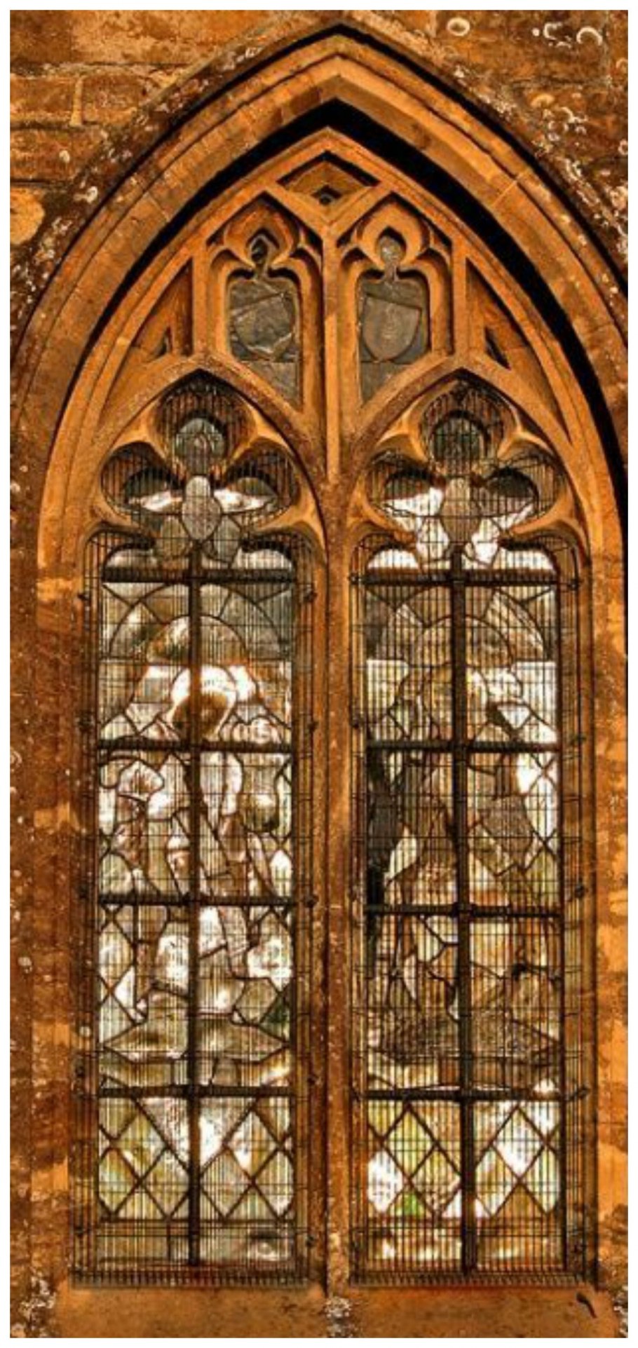 Двери и окна в готическом стиле