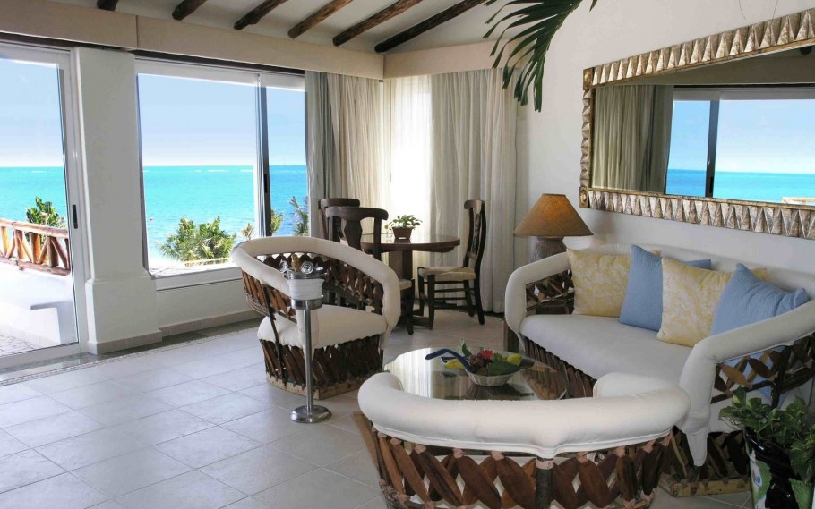 Дом на берегу моря