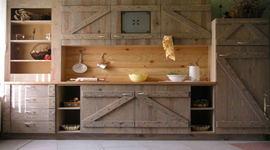 Летняя кухня в деревенском стиле