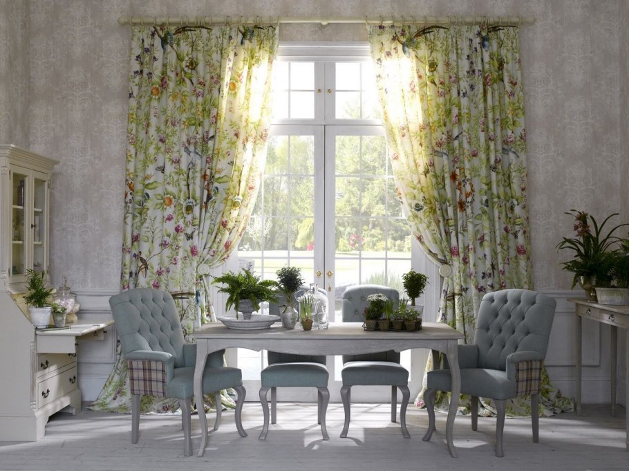 Шторы с цветами в интерьере