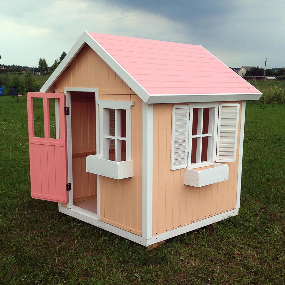 Домик для девочки на даче