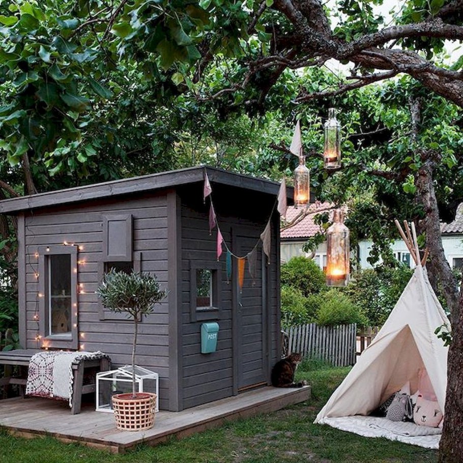 Детский домик для дачи