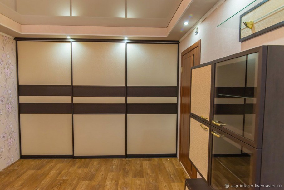 Шкаф купе Sliding-Door Wardrobe