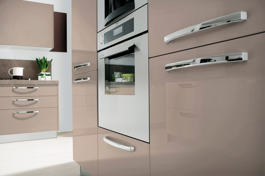 Ручки для фасадов кухни