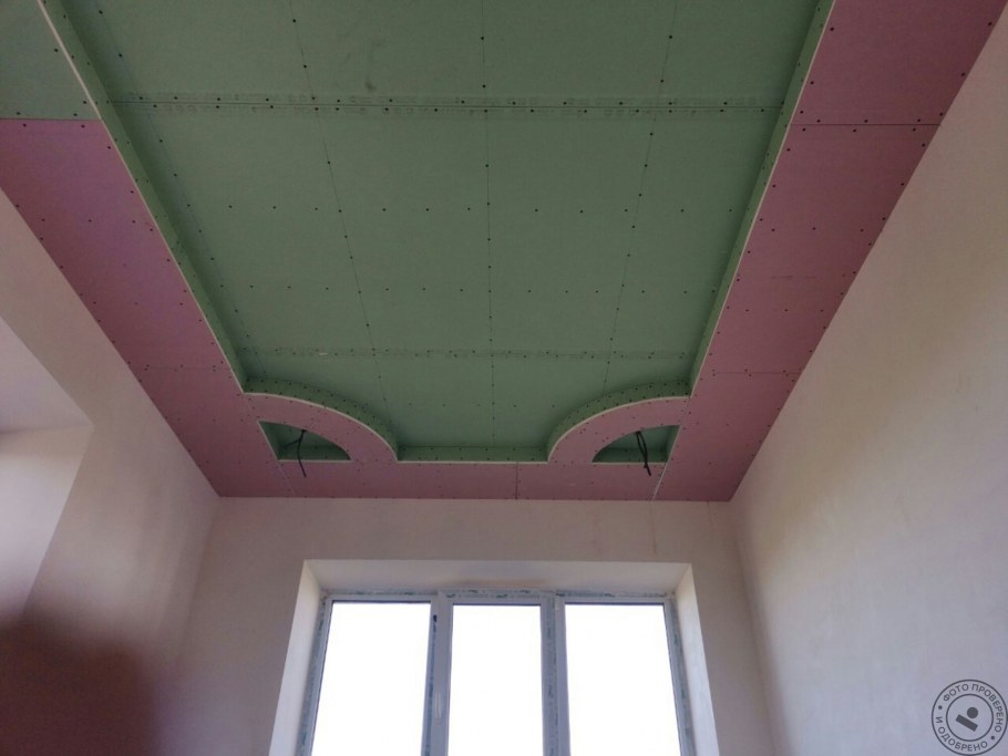 Цветной потолок гипсокартон