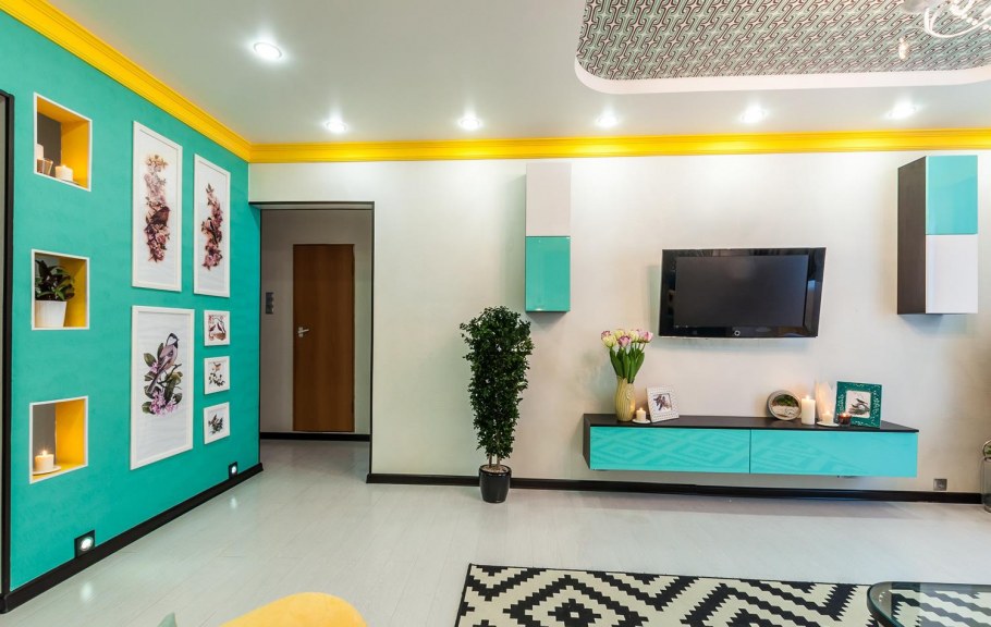 Зеленый потолок на кухне