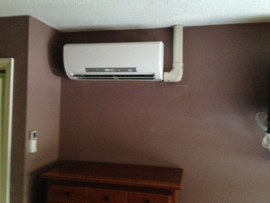 Кондиционер под дерево