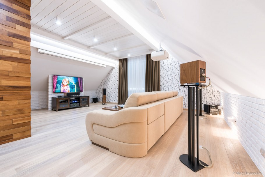 Домашний кинотеатр в доме