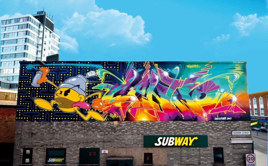 Стрит арт на кирпичной стене