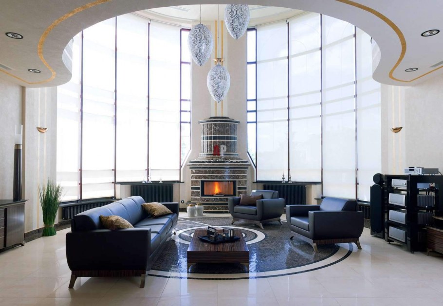 Интерьер гостиной с эркером