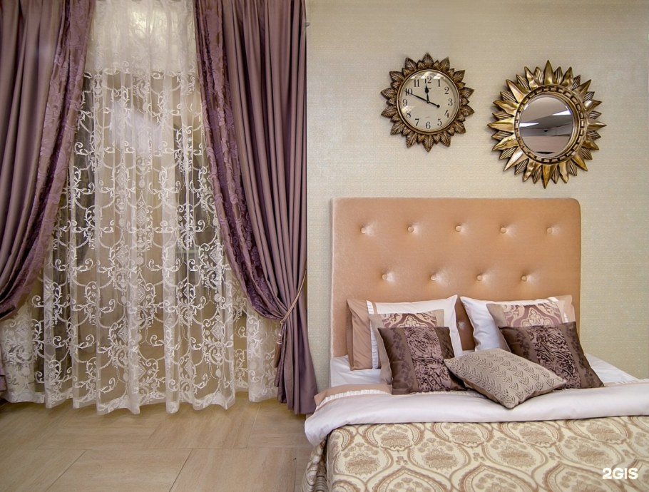 Синие шторы в интерьере