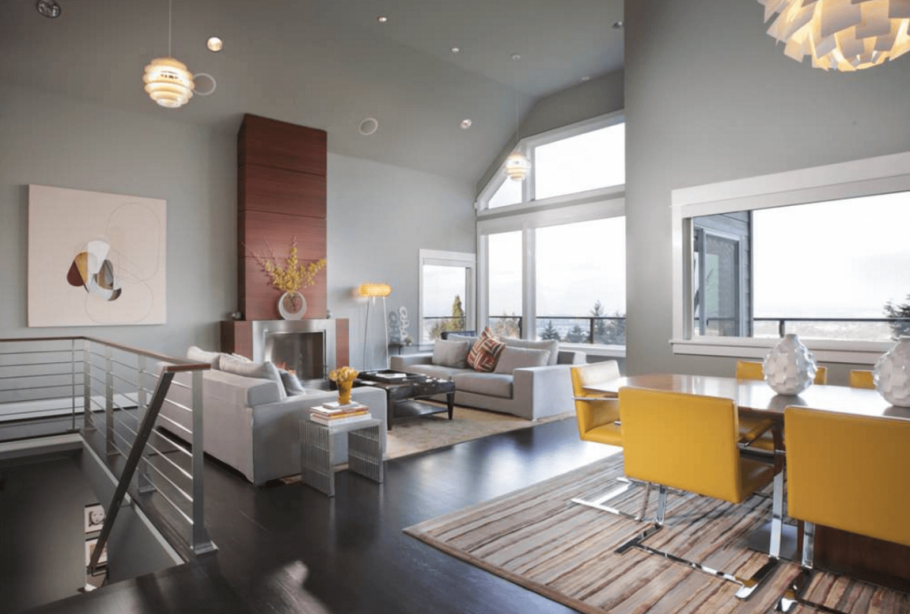 Серый потолок в интерьере минимализма