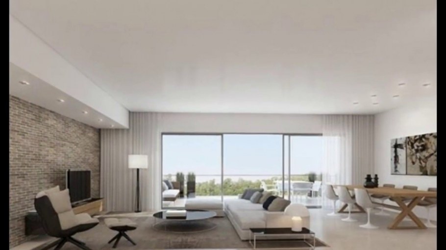 Серый потолок в квартире