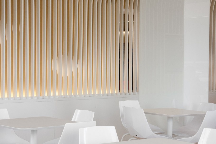 Рейки в спальне