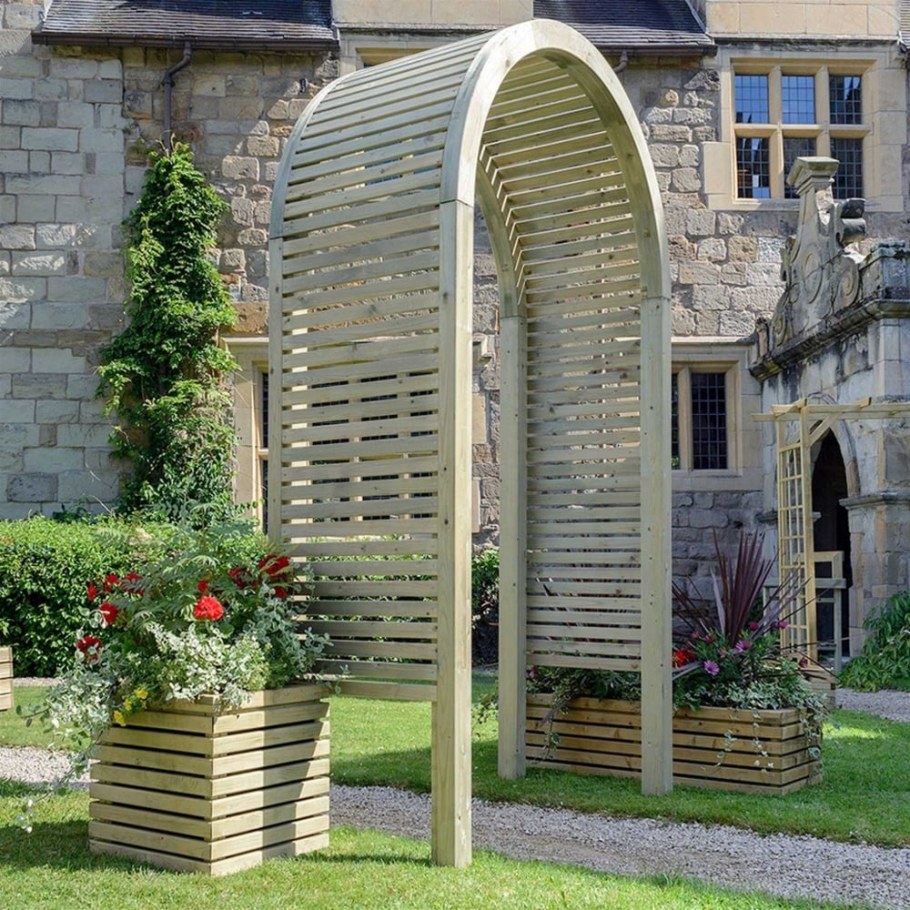 Забор из профнастила снизу высечка