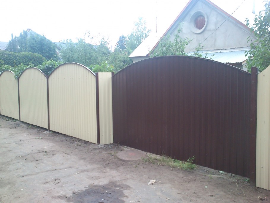 Забор с аркой