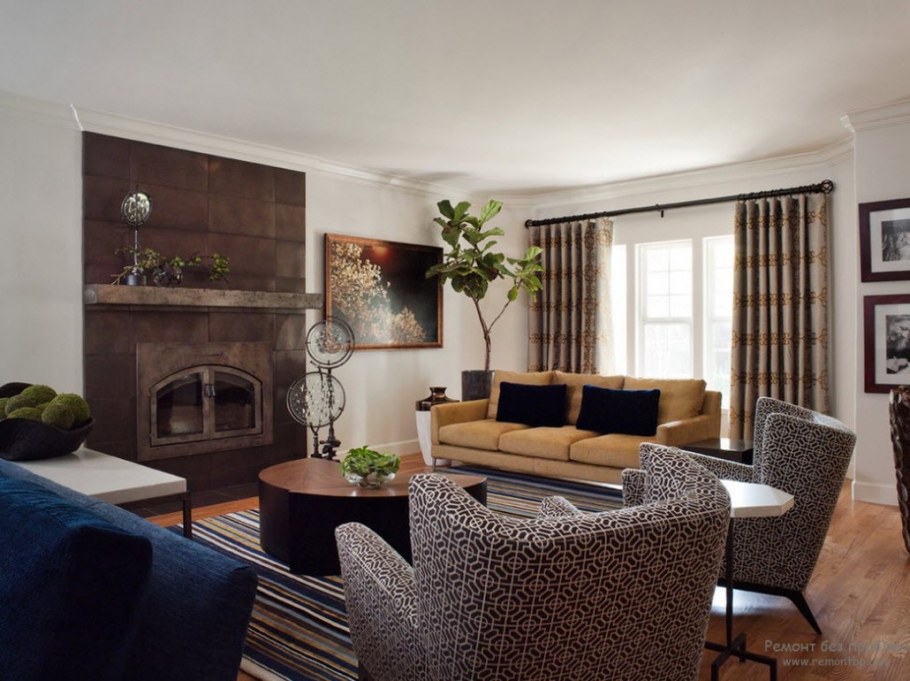 Гостиная с коричневыми стенами