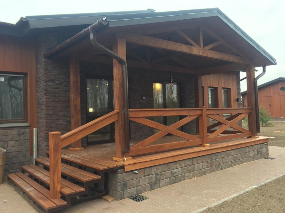 Терраса к дому из бруса