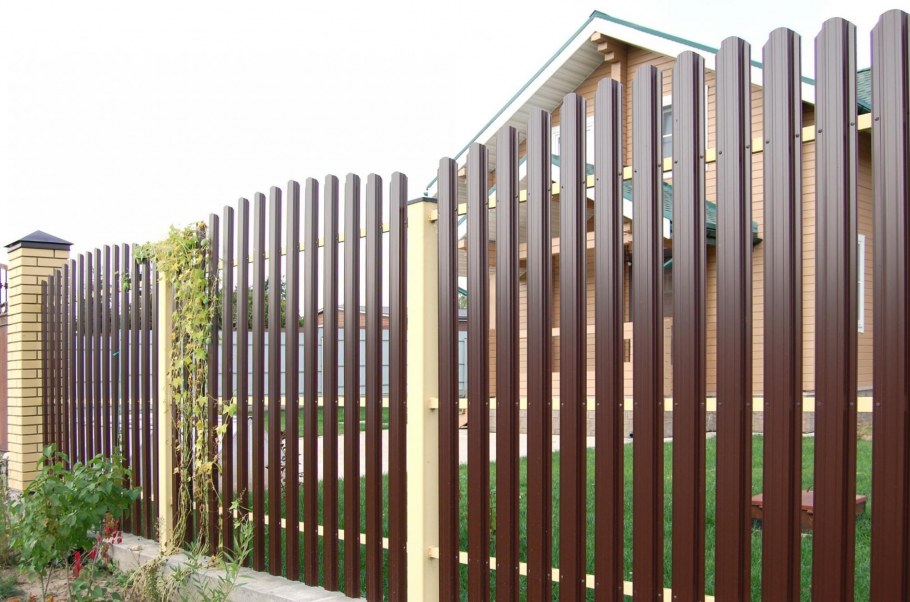 Железный забор