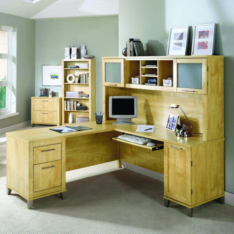 Кровать из массива дерева