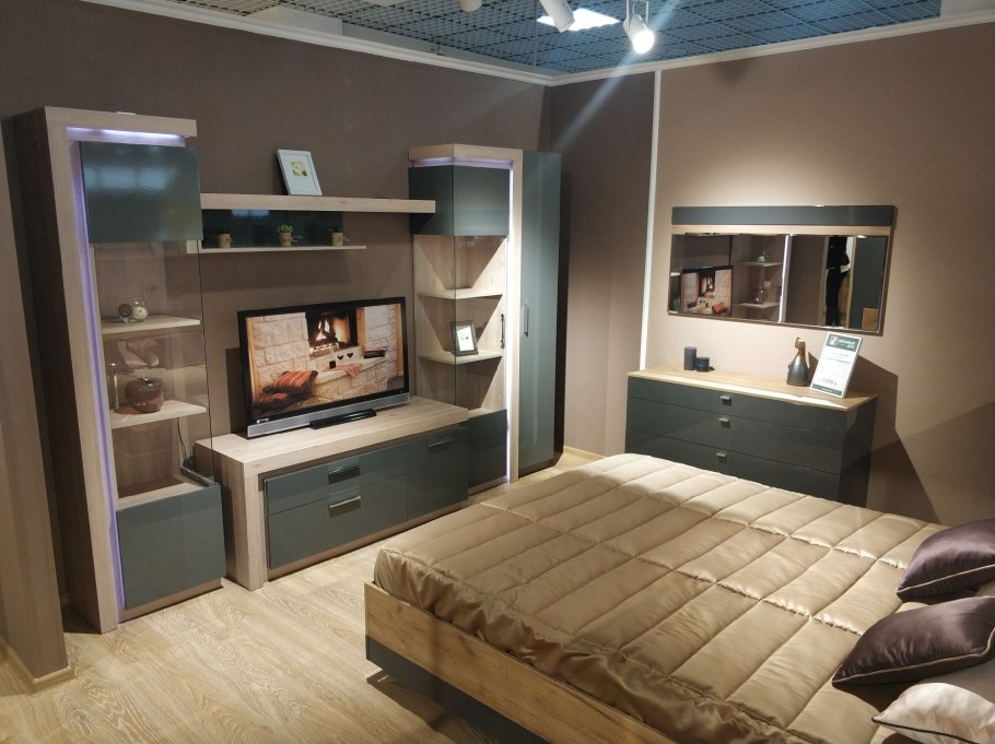 Столы для кабинета в доме