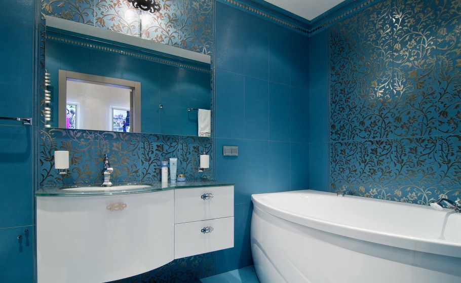 Ванная в синих тонах