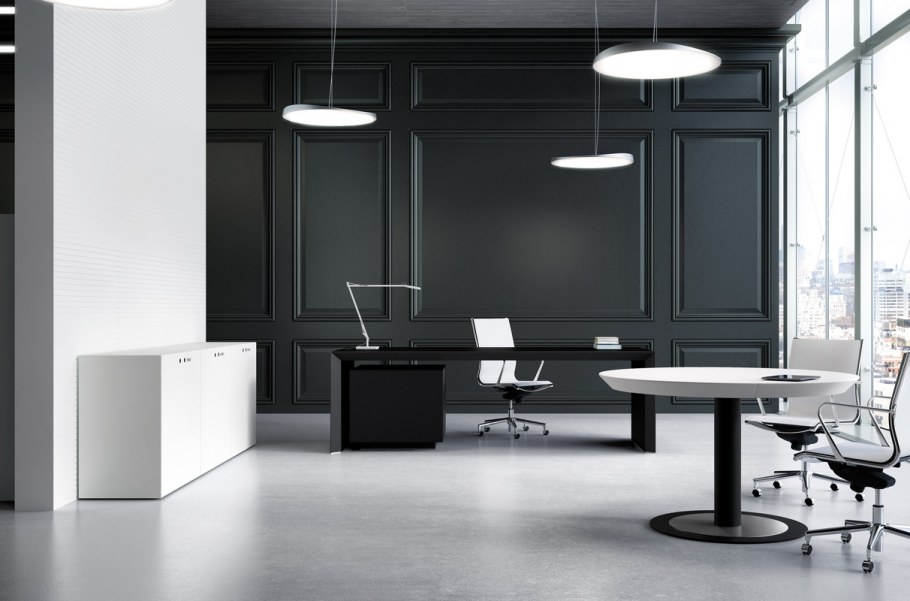 Черно белый интерьер офиса