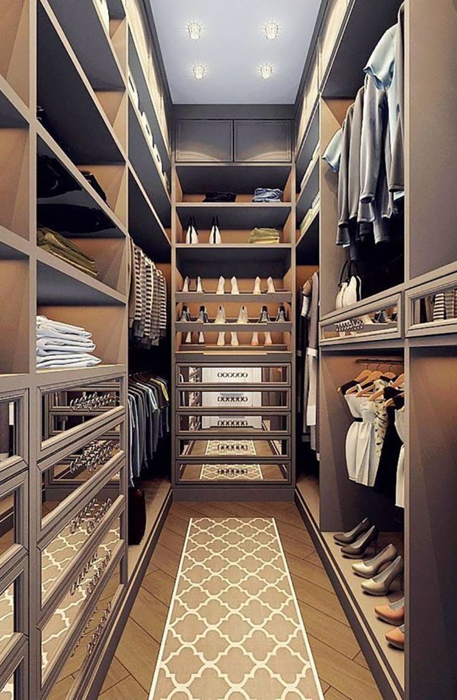 Небольшие гардеробные комнаты