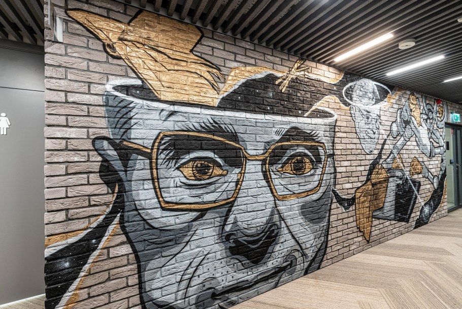 Живопись на стене в квартире