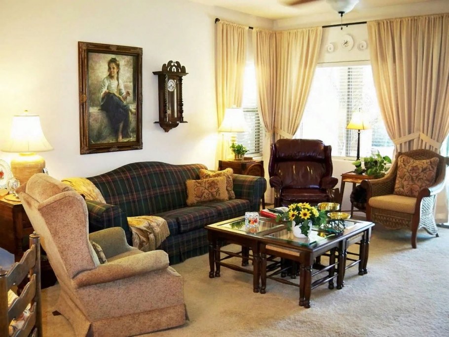 Старая мебель в современном интерьере