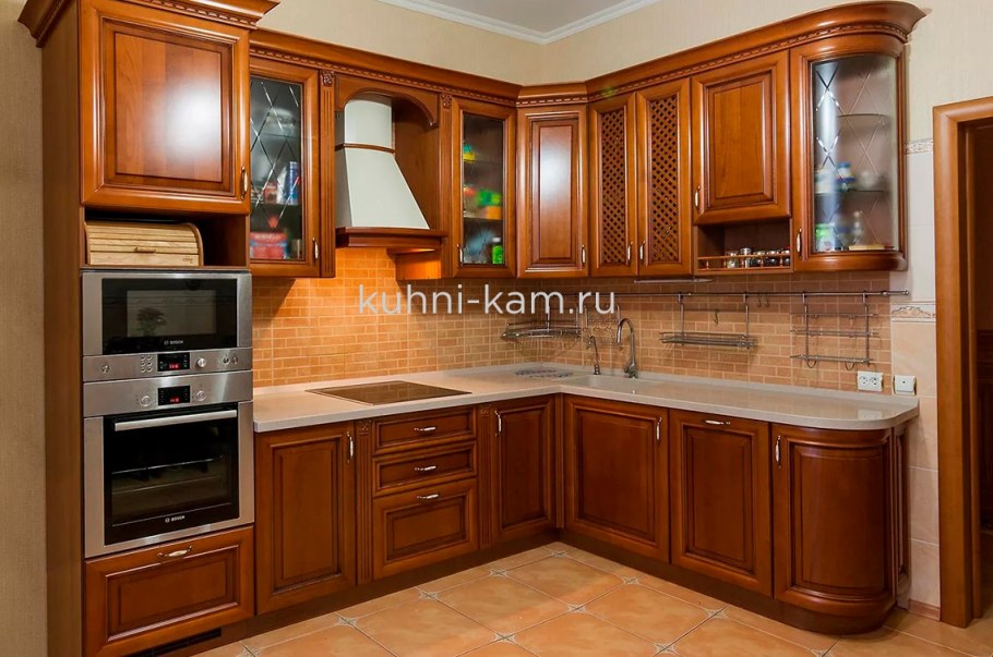 Кухня из массива дерева