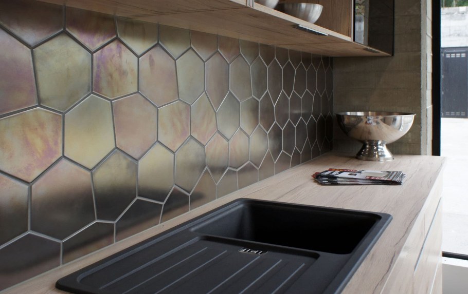 Объемная плитка для кухни