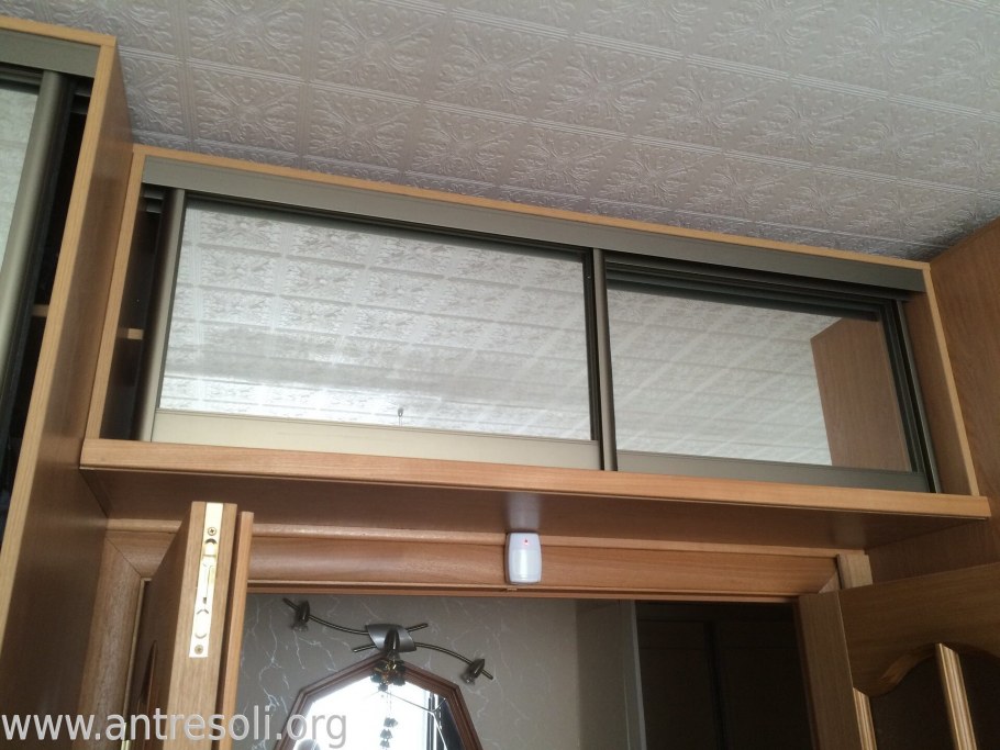 Кабинет с высокими потолками