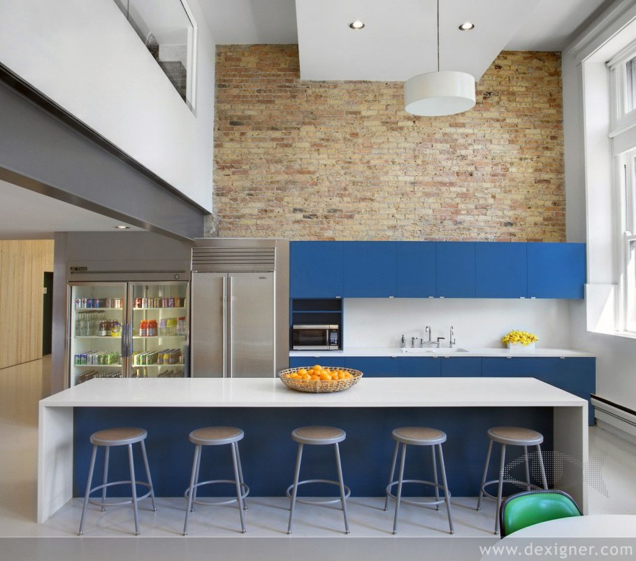 Интерьер кухни в офисе