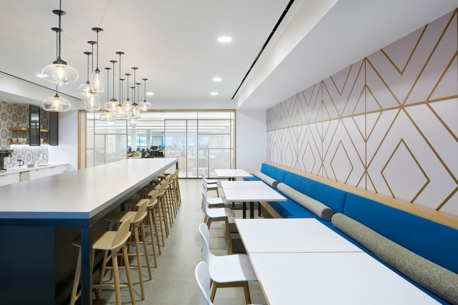 Комната приема пищи в офисе