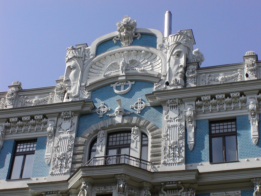 Югендстиль Гауди